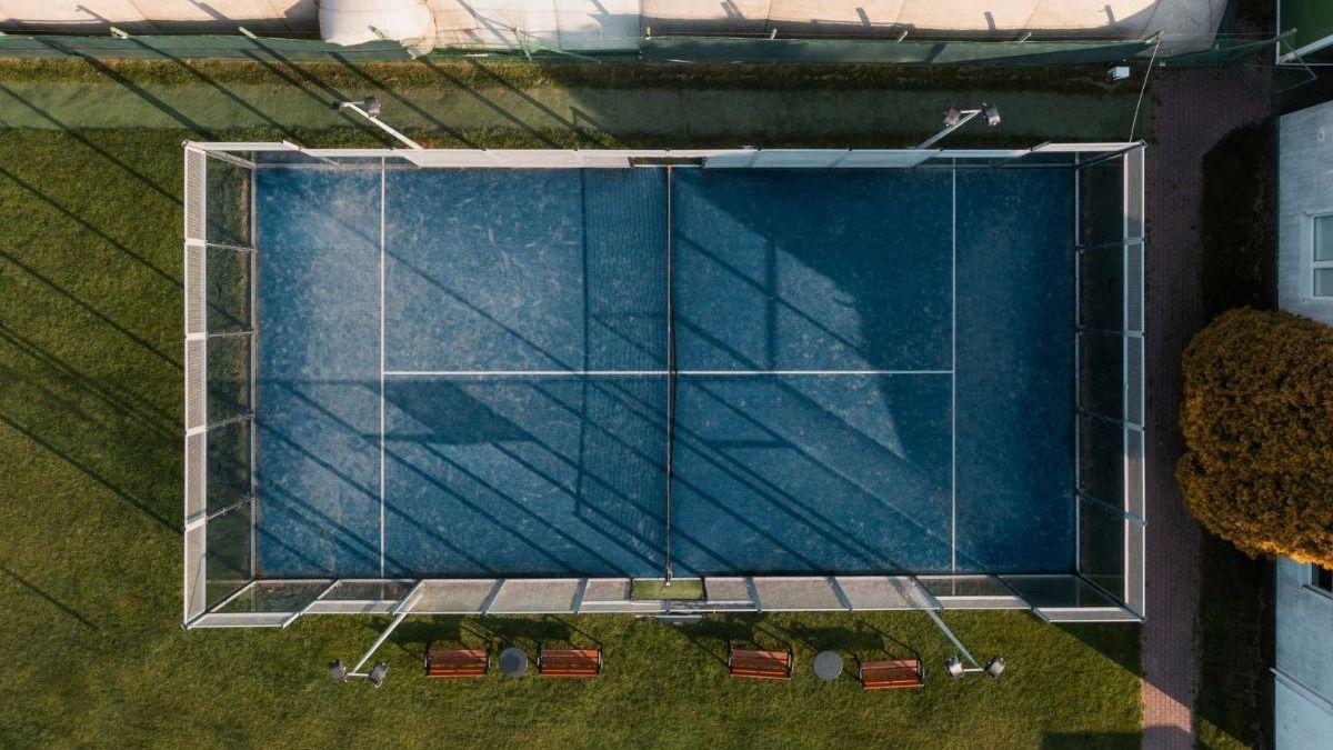 How much does it cost to build a padel court