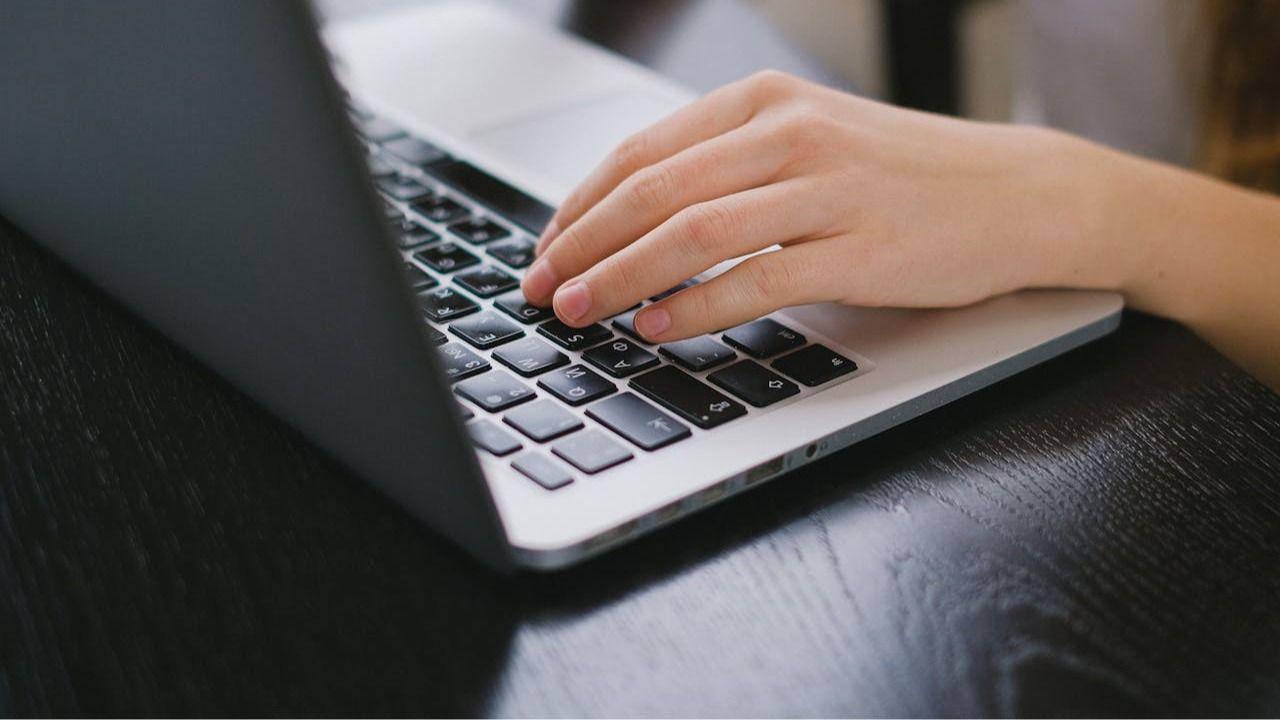 What makes an excellent business management tool?